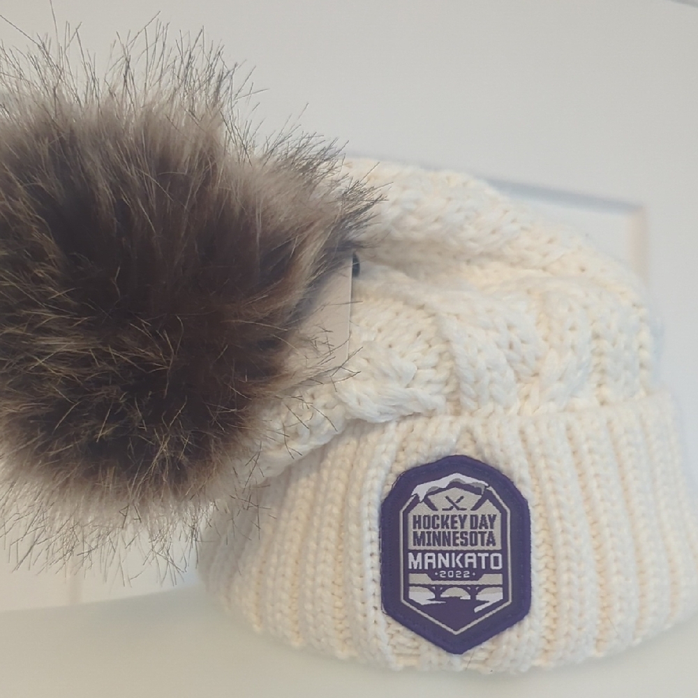 Cream Knit Pom-Pom Beanie
